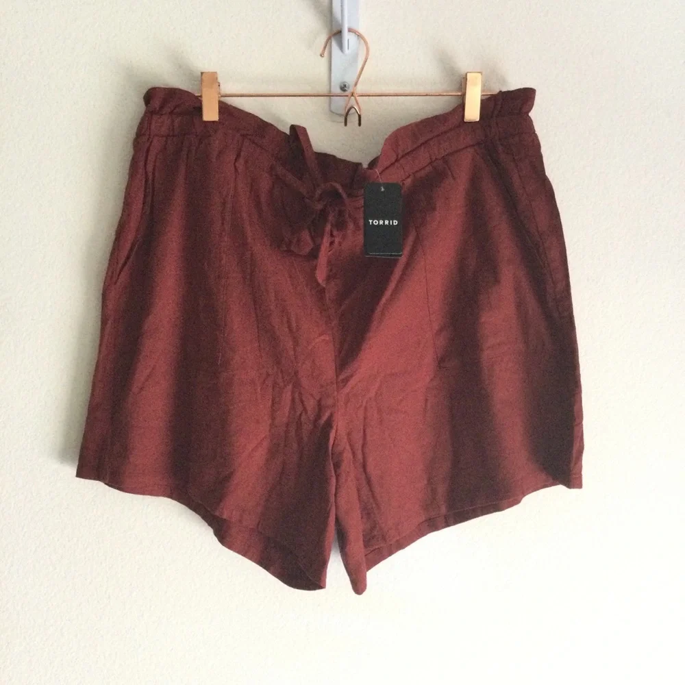 TORRID NWT DRAWSTRING PAPERBAG WAIST MID SHORT LINEN Sz 1X 14-16